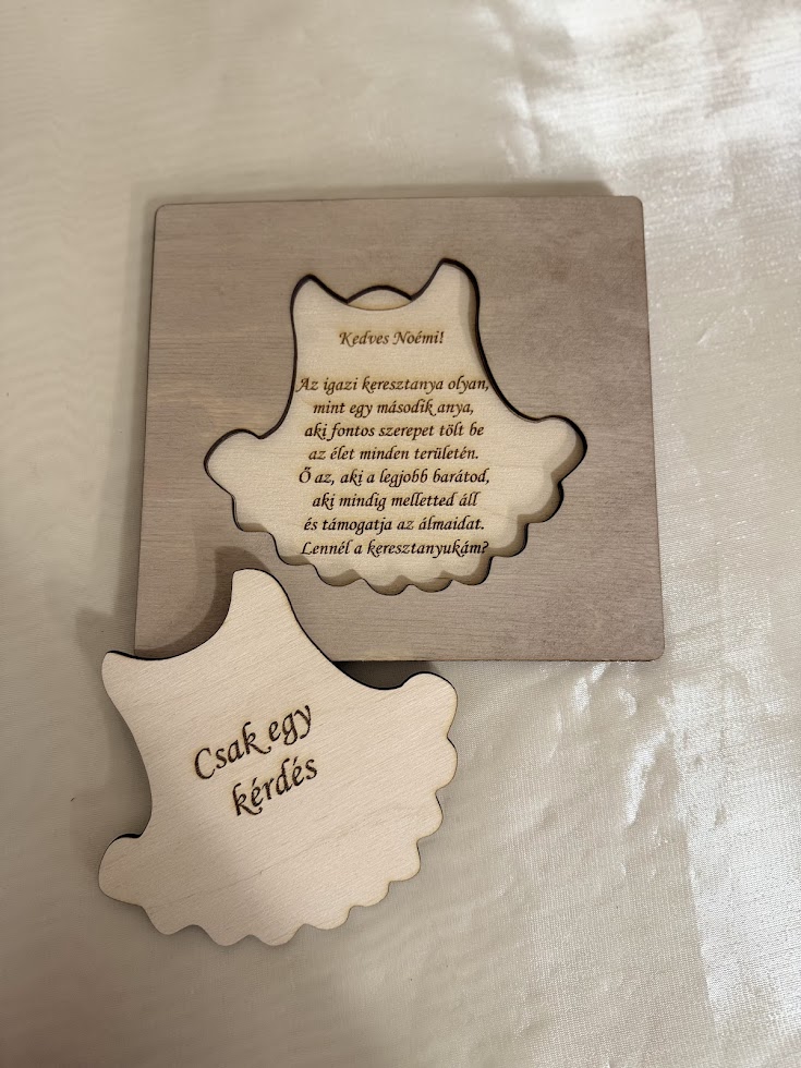 Keresztszülő felkérő ajándék – egyedi, fából készült emlék