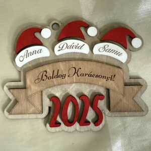 Télapó sapkás családi karácsonyfadísz fából kézzel festve