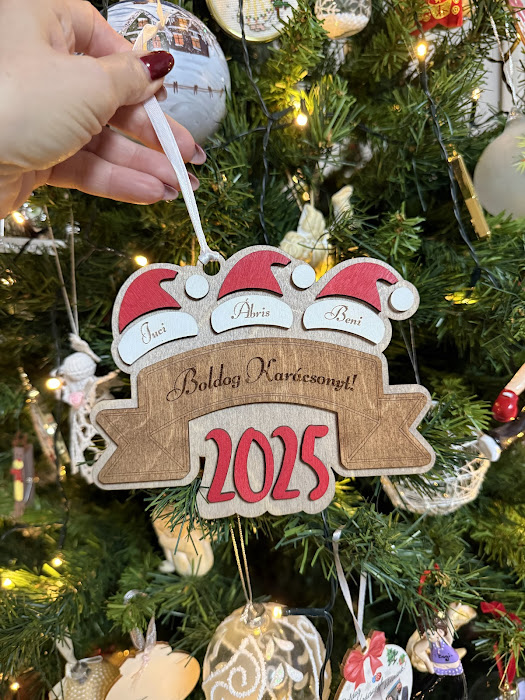 Télapó sapkás családi karácsonyfadísz fából többféle variáció