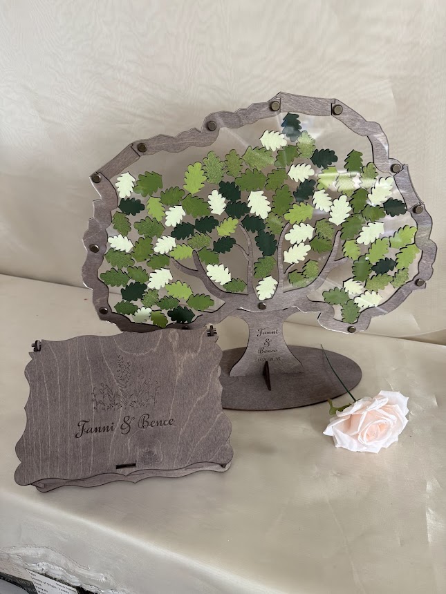 Életfa esküvői vendégkönyv virágokkal, vagy levelekkel