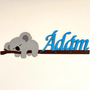 Koala névtábla a baba születési adataival