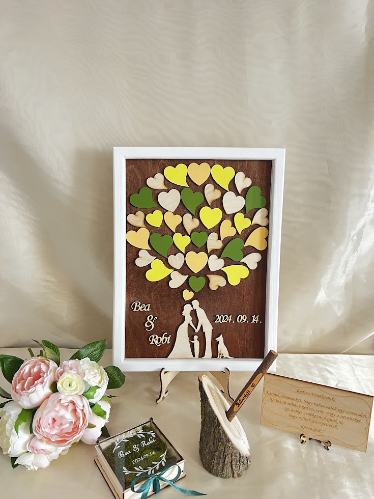 Esküvői vendégkönyv szerelmespár szívfelhővel– keretezett, személyre szabható