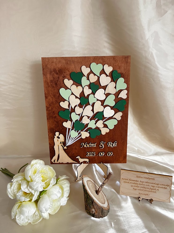 Esküvői vendégkönyv szerelmespár lufiszívekkel– keret nélküli, személyre szabható