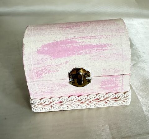 Vintage gyűrűtartó dobozka, kincsesláda forma, rózsaszín