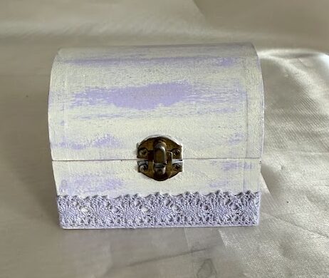 Vintage gyűrűtartó dobozka, kincsesláda forma, lila