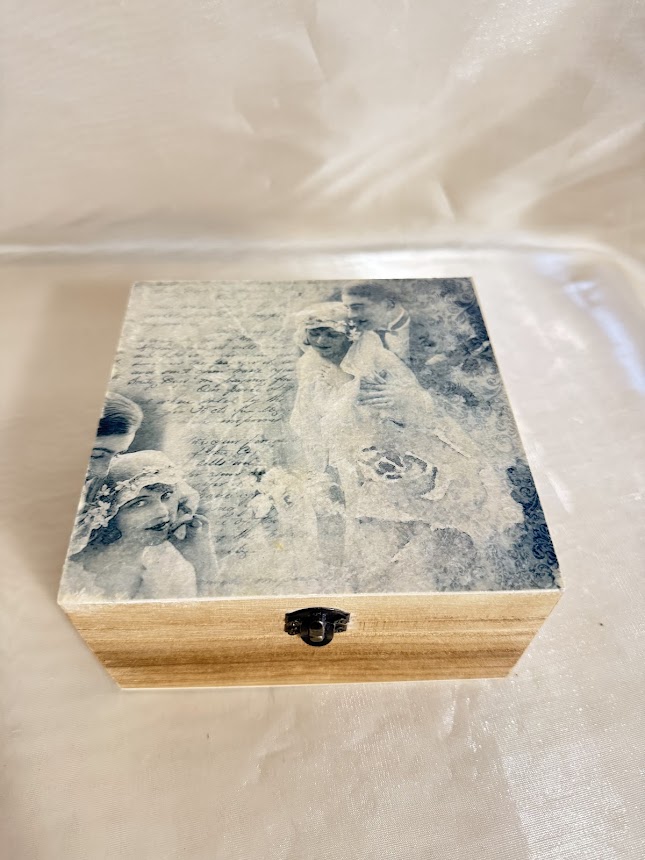 Vicces pénzátadó doboz és teásdoboz - esküvői nászajándék romantikus